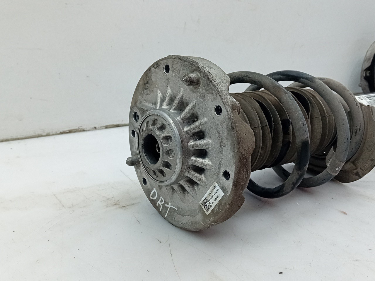 Right Front Shock Absorber MINI Mini Clubman (F54) Imagem-1
