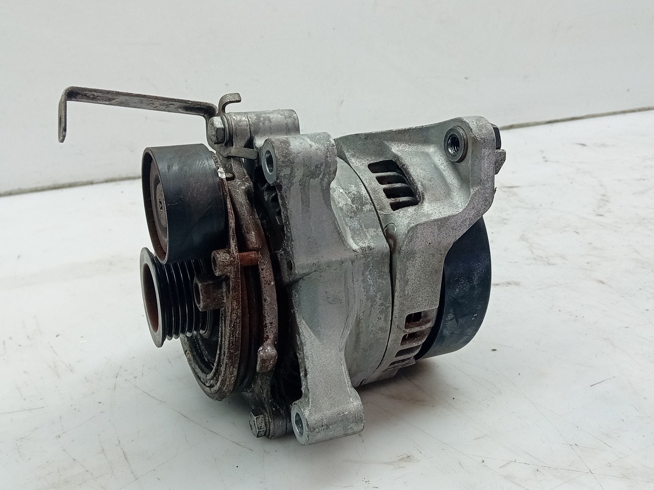Alternador MINI Mini Clubman (F54) Imagem-1