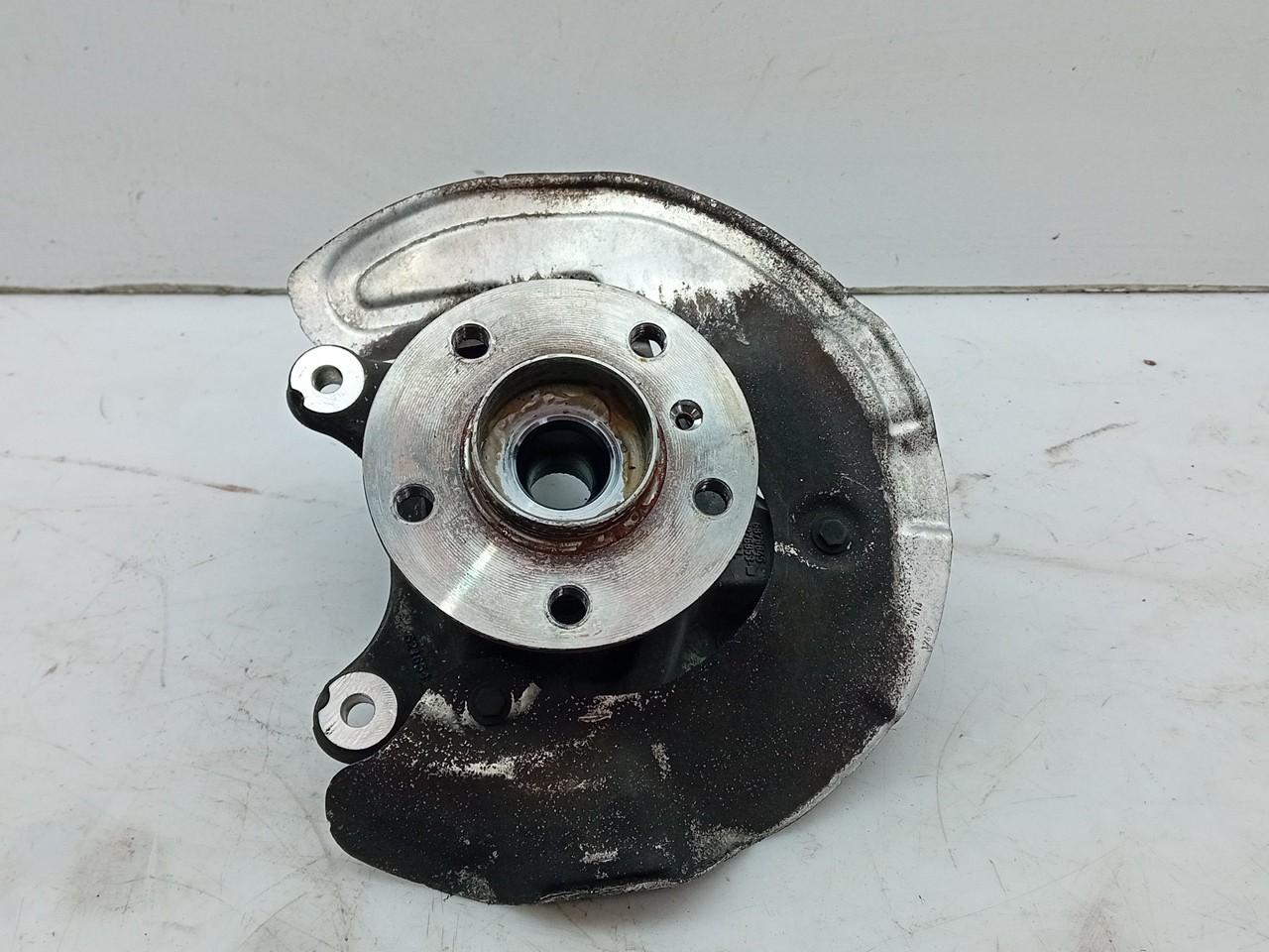 Left front steering knuckle