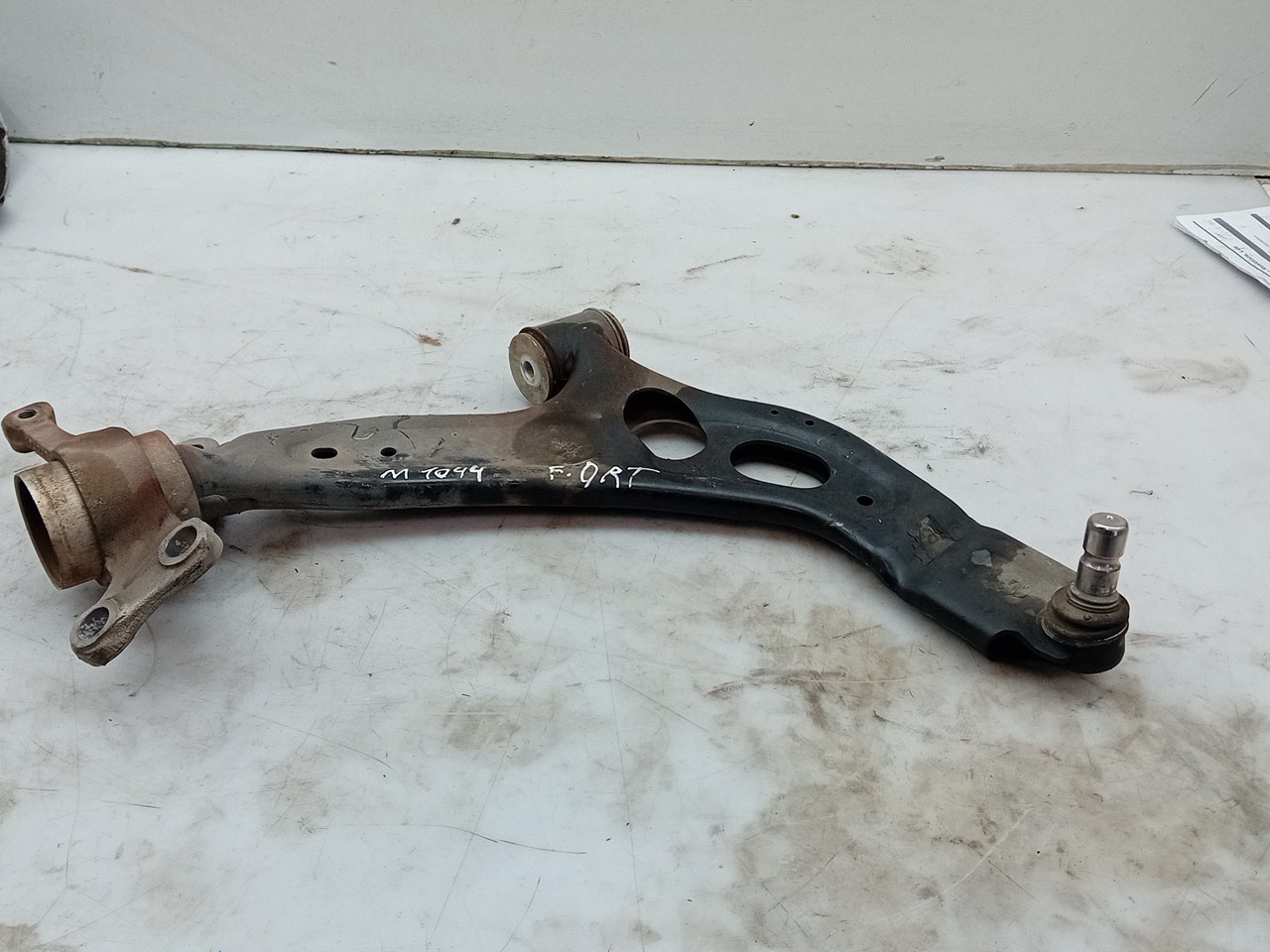 Right front suspension arm