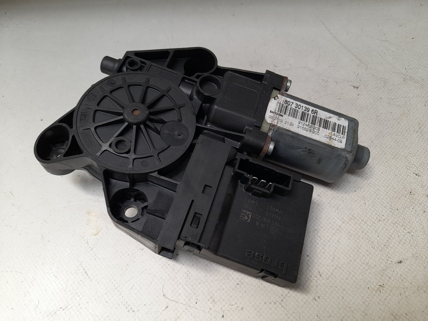 Front Right Door Window Regulator Motor RENAULT Megane III (BZ0_) Imagem-1