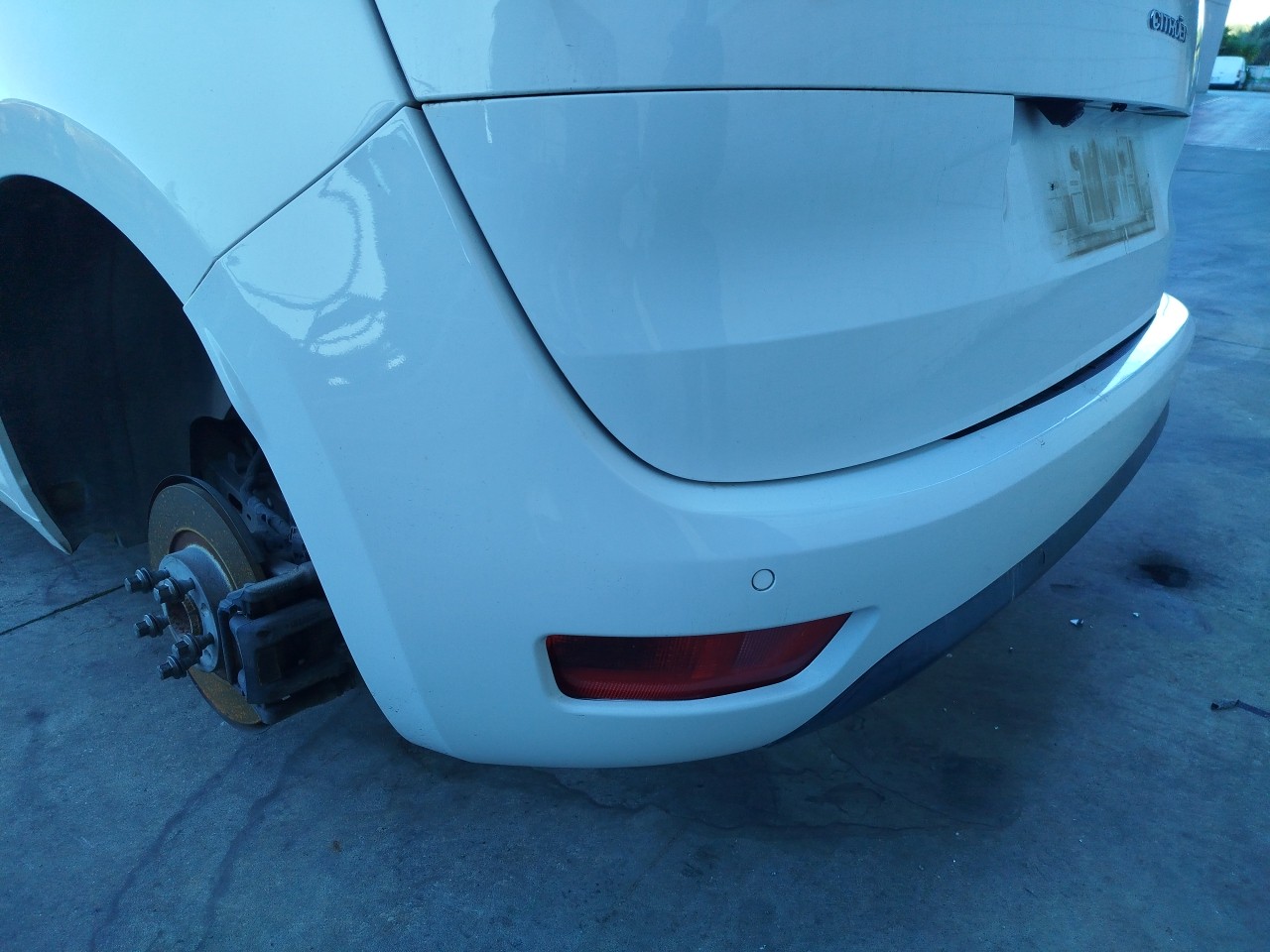 Rear Bumper CITROËN C4 Picasso II Imagem-1