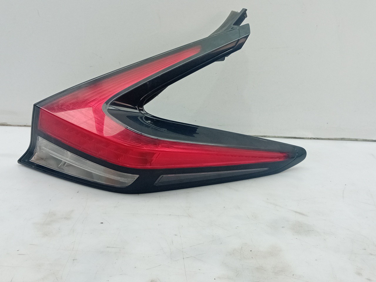 Right Tail light NISSAN Leaf EV (ZE1) Imagem-1