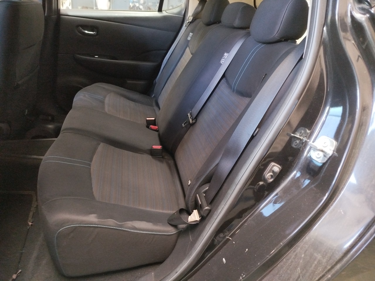 Seats set NISSAN Leaf EV (ZE1) Imagem-2