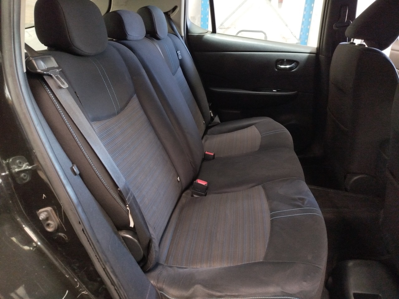 Seats set NISSAN Leaf EV (ZE1) Imagem-3