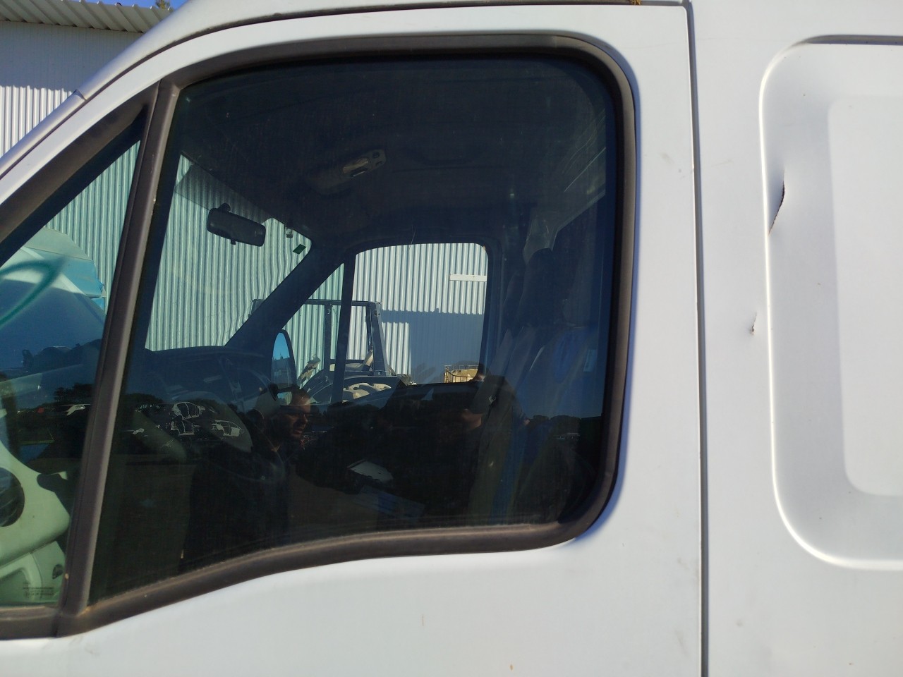 Vidrio puerta Delantero Izquierdo RENAULT Master II (FD) Imagem-0
