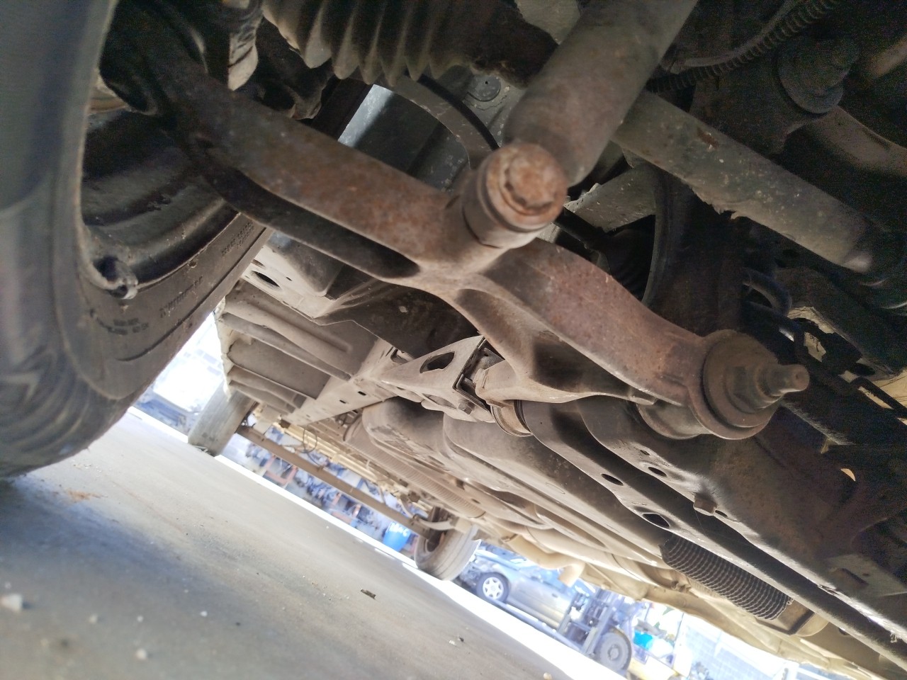 Left front suspension arm