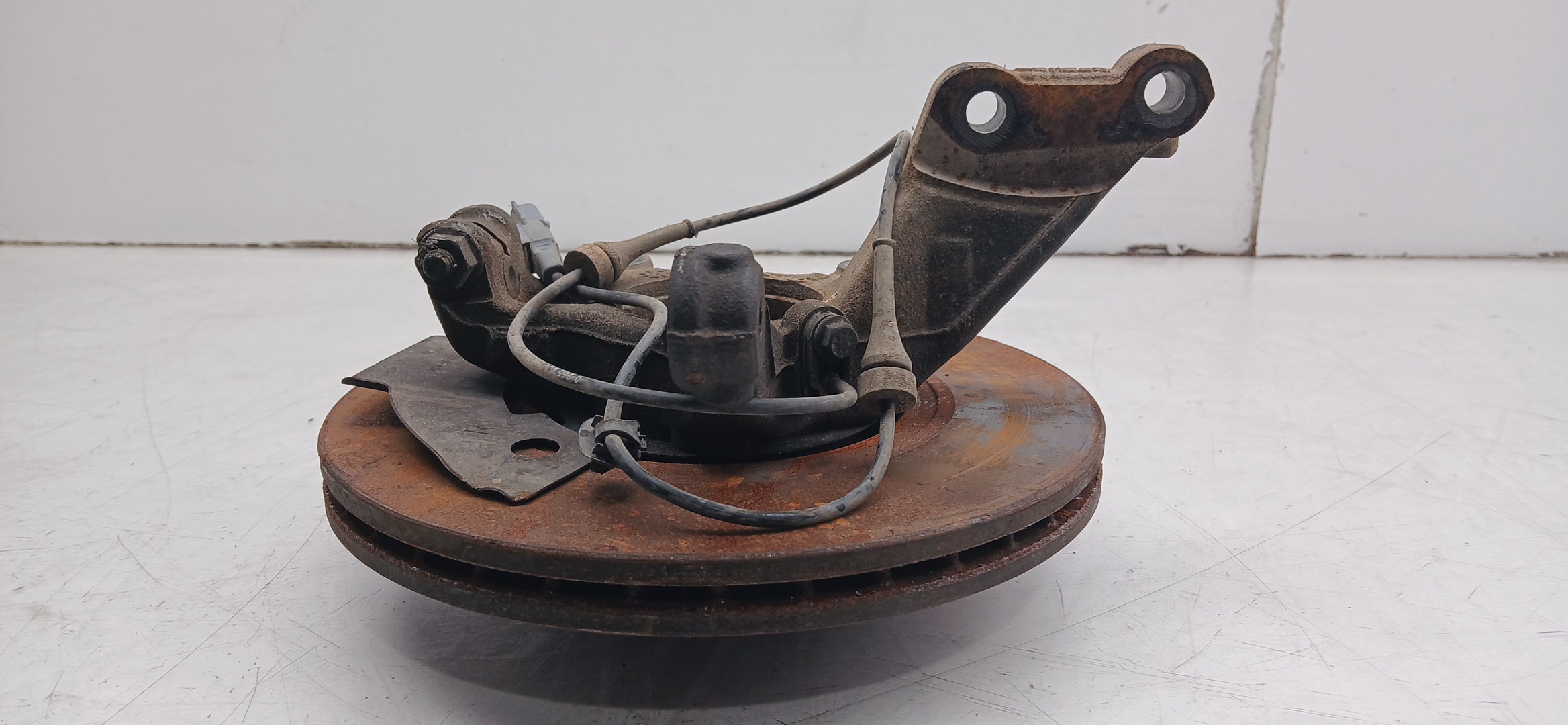 Right front steering knuckle NISSAN Micra V (K14) Imagem-2