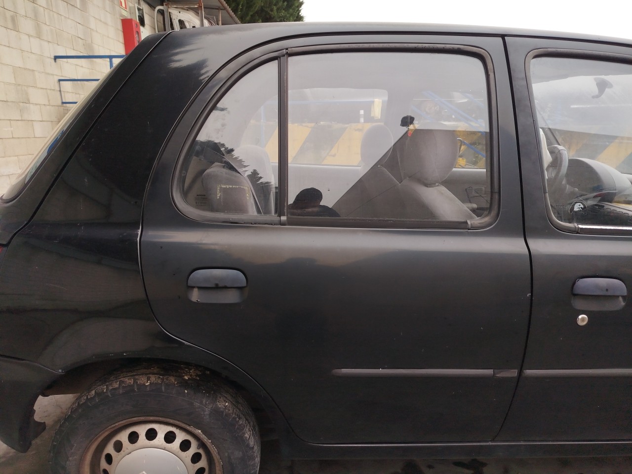 Right rear door