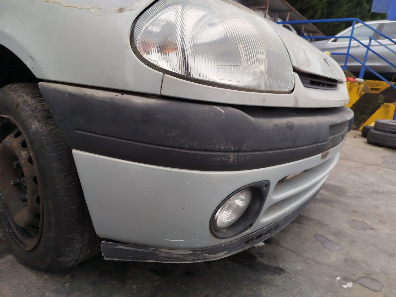 Pare-chocs avant RENAULT Clio II (BB0/1/2_, CB0/1/2_) Imagem-2