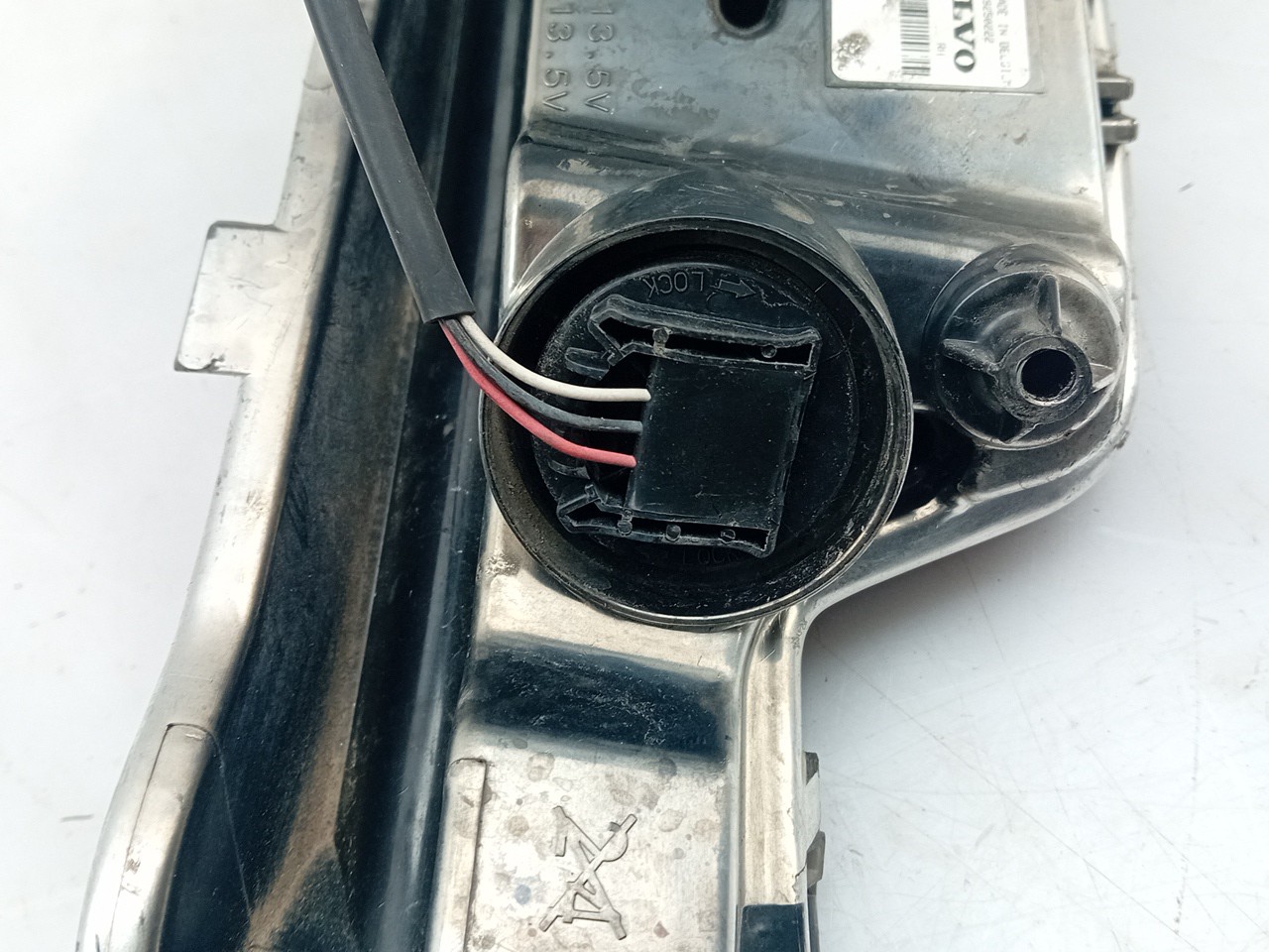 Luz circulação diurna direita VOLVO V60 I (155) Imagem-2