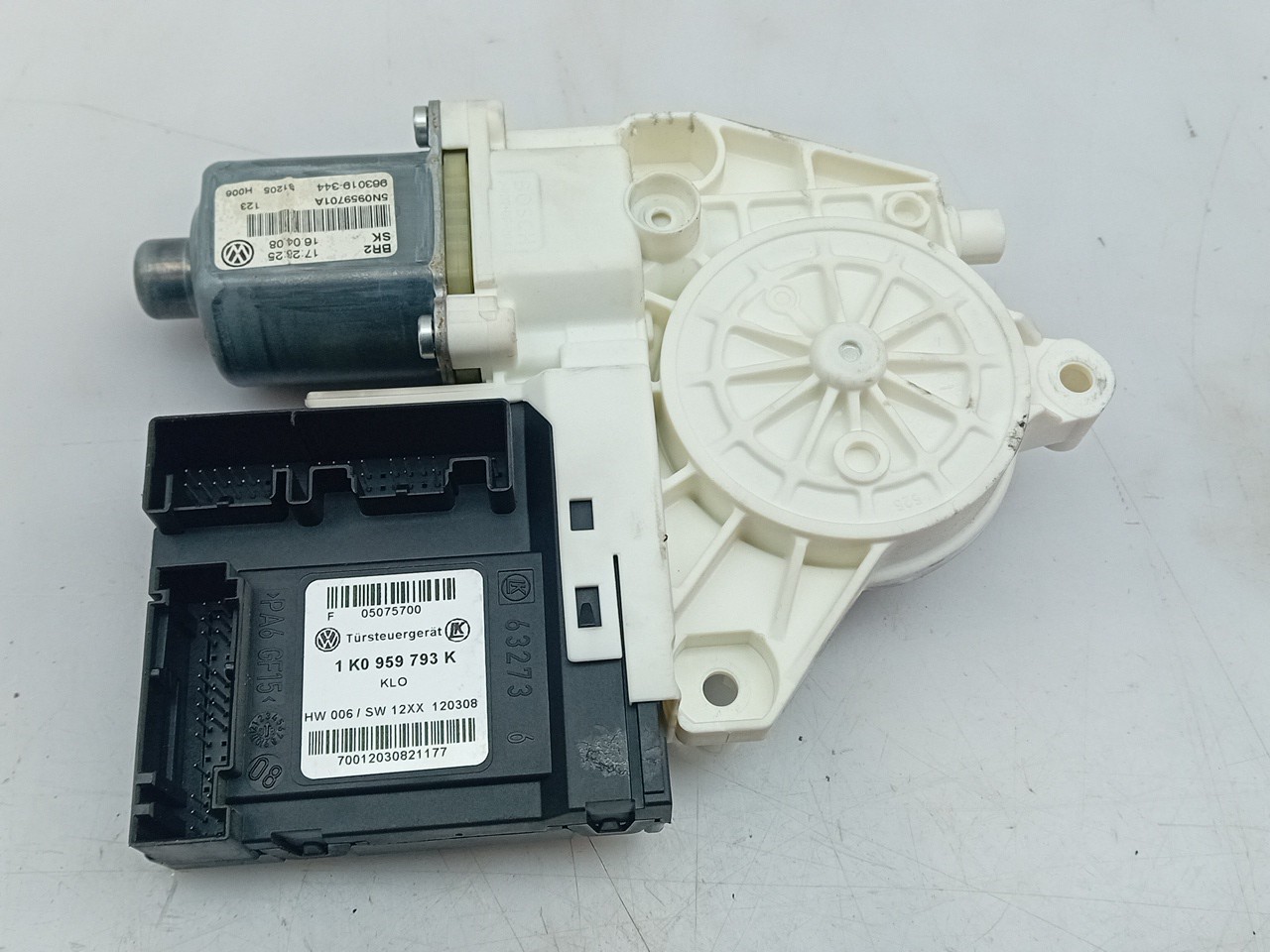 Moteur lève-vitre avant gauche FORD Fiesta V (JH_, JD_) Imagem-1