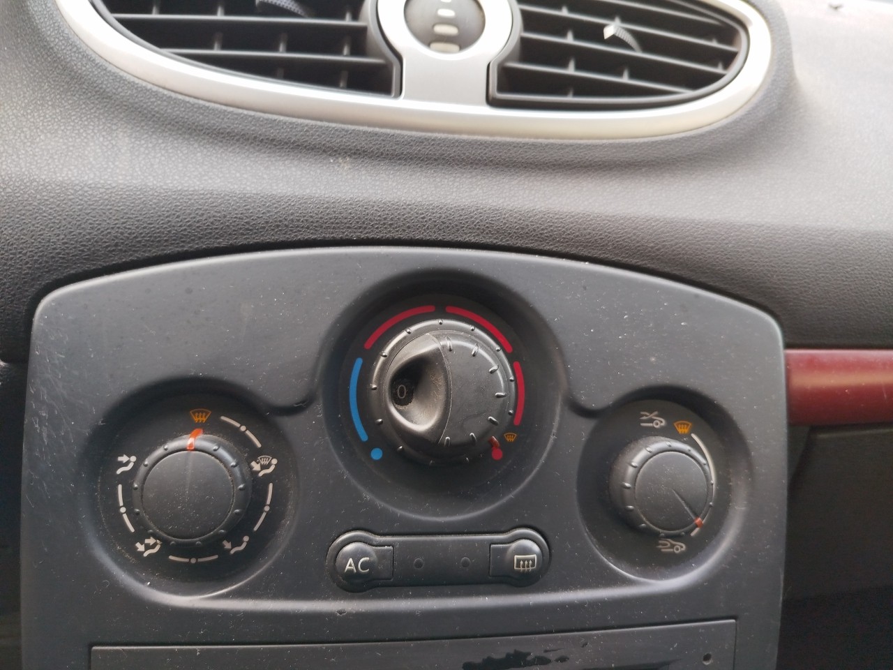 AC switch