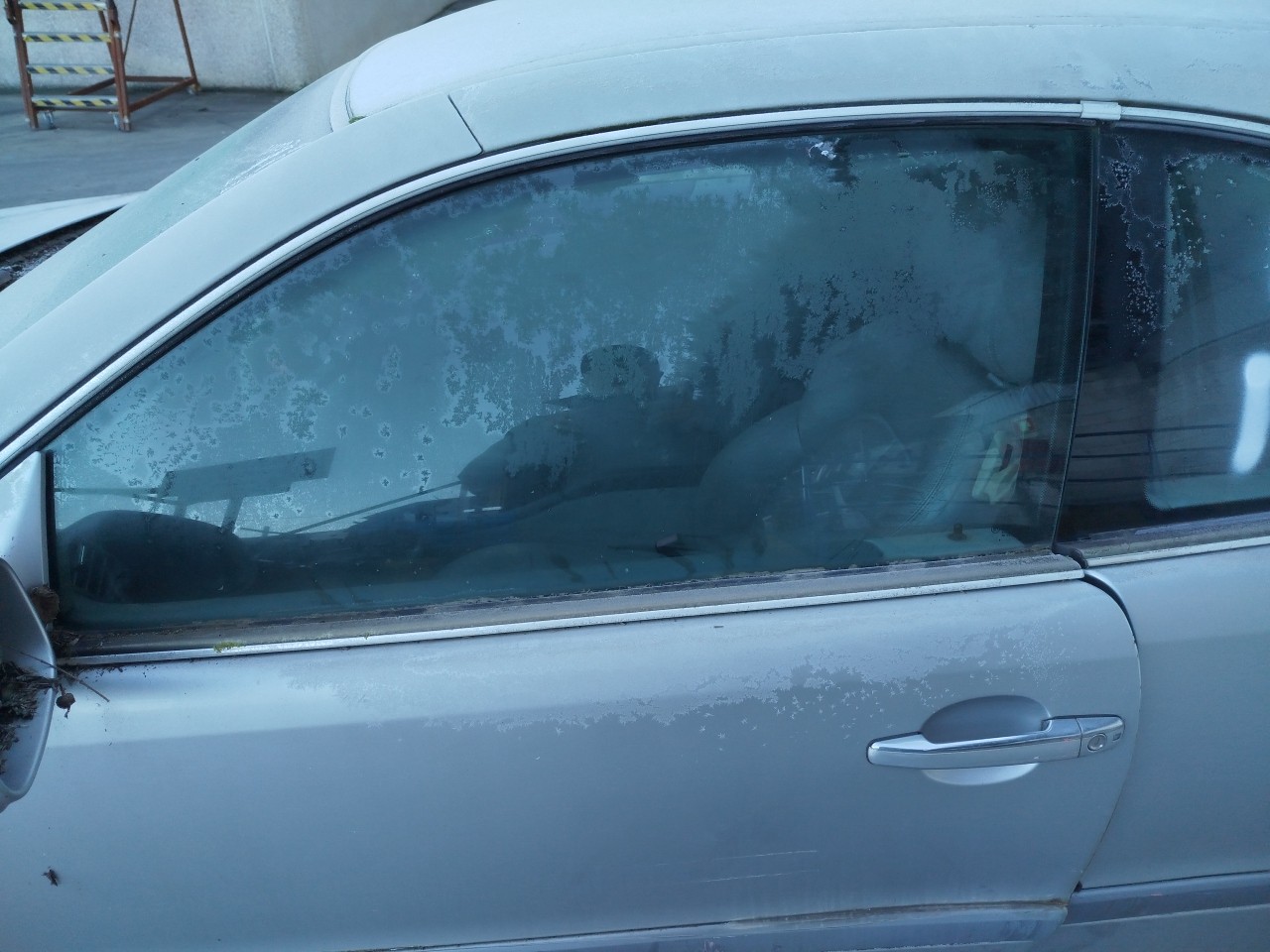 Vitre porte avant gauche