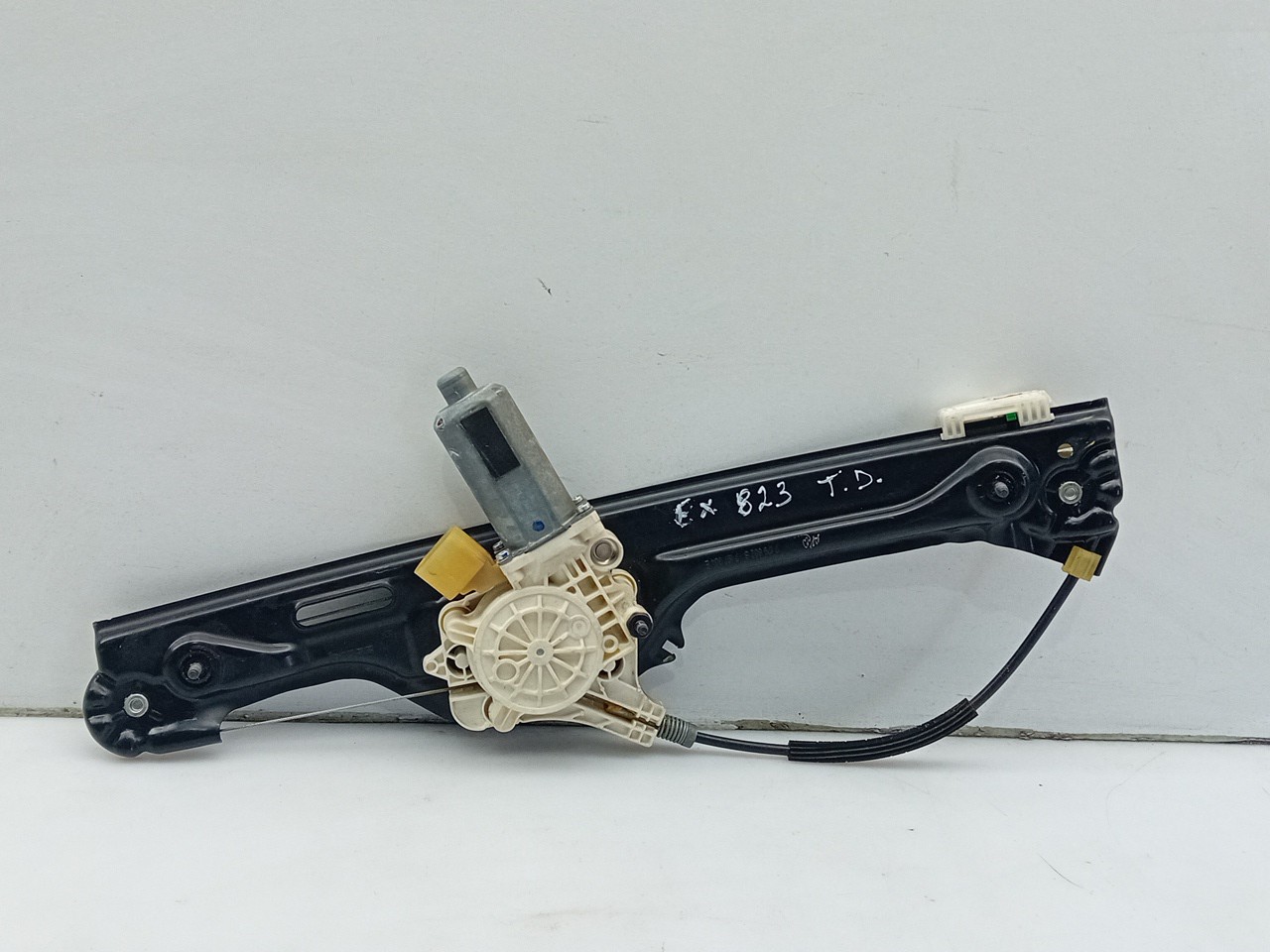 Right rear window regulator