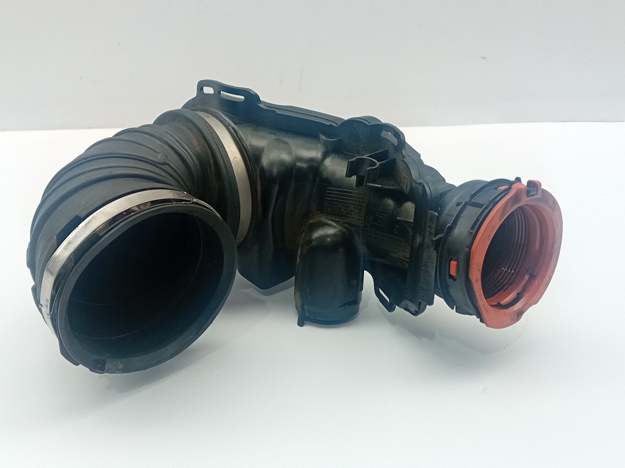 Intercooler pipe