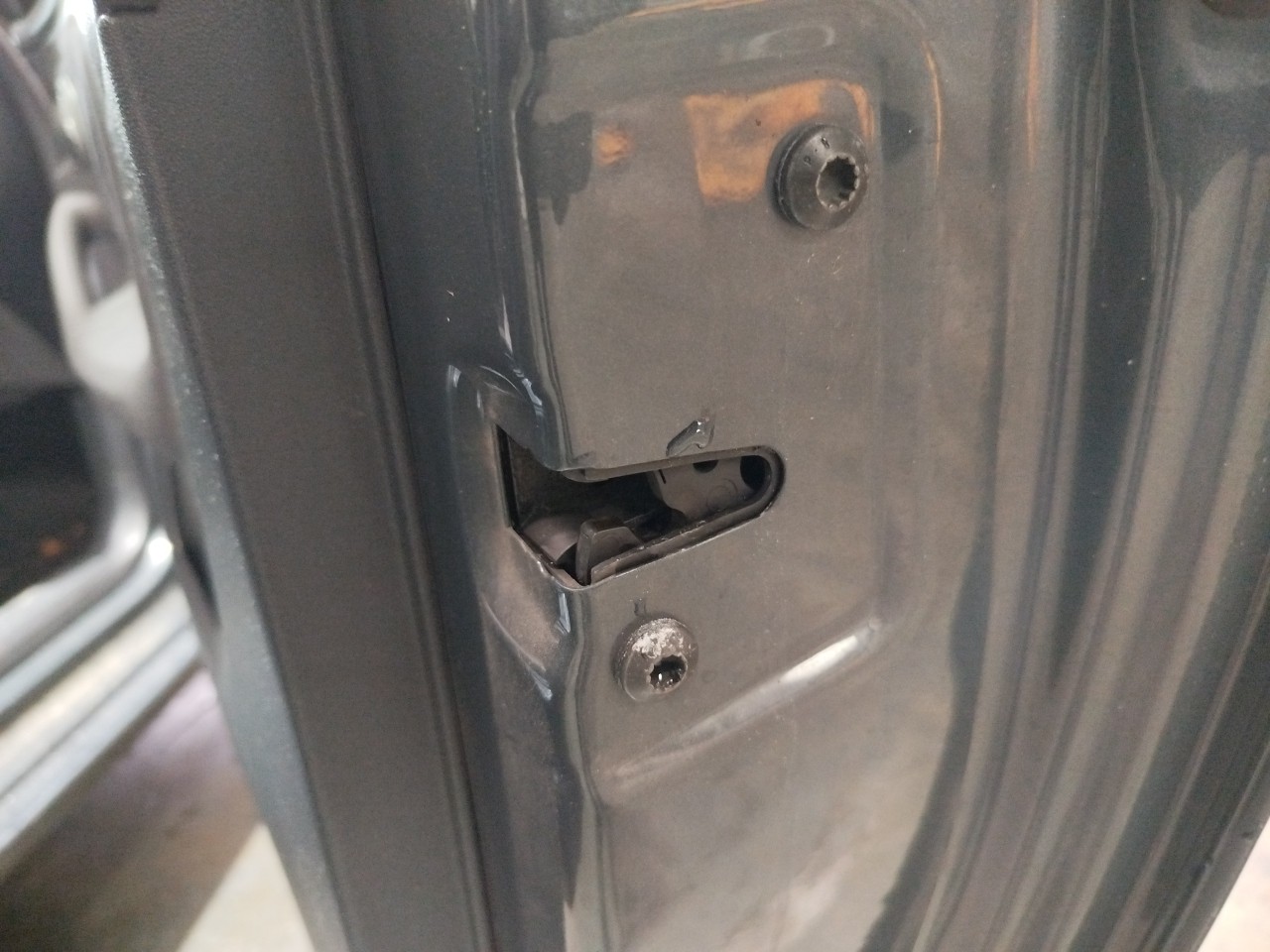 Cerradura / cierre puerta delantero derecho