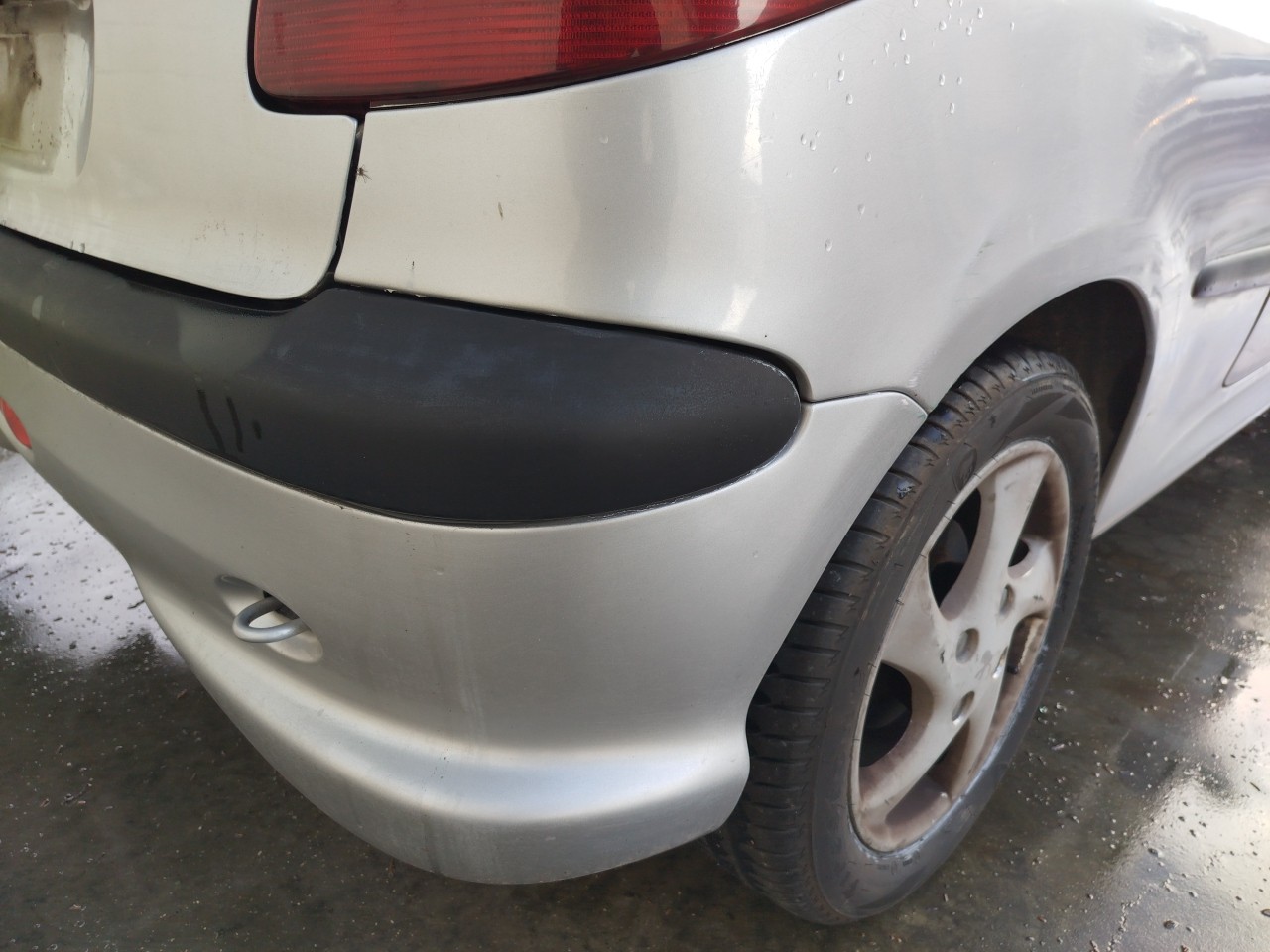 Pare-chocs arrière PEUGEOT 206 (2A/C) Imagem-1