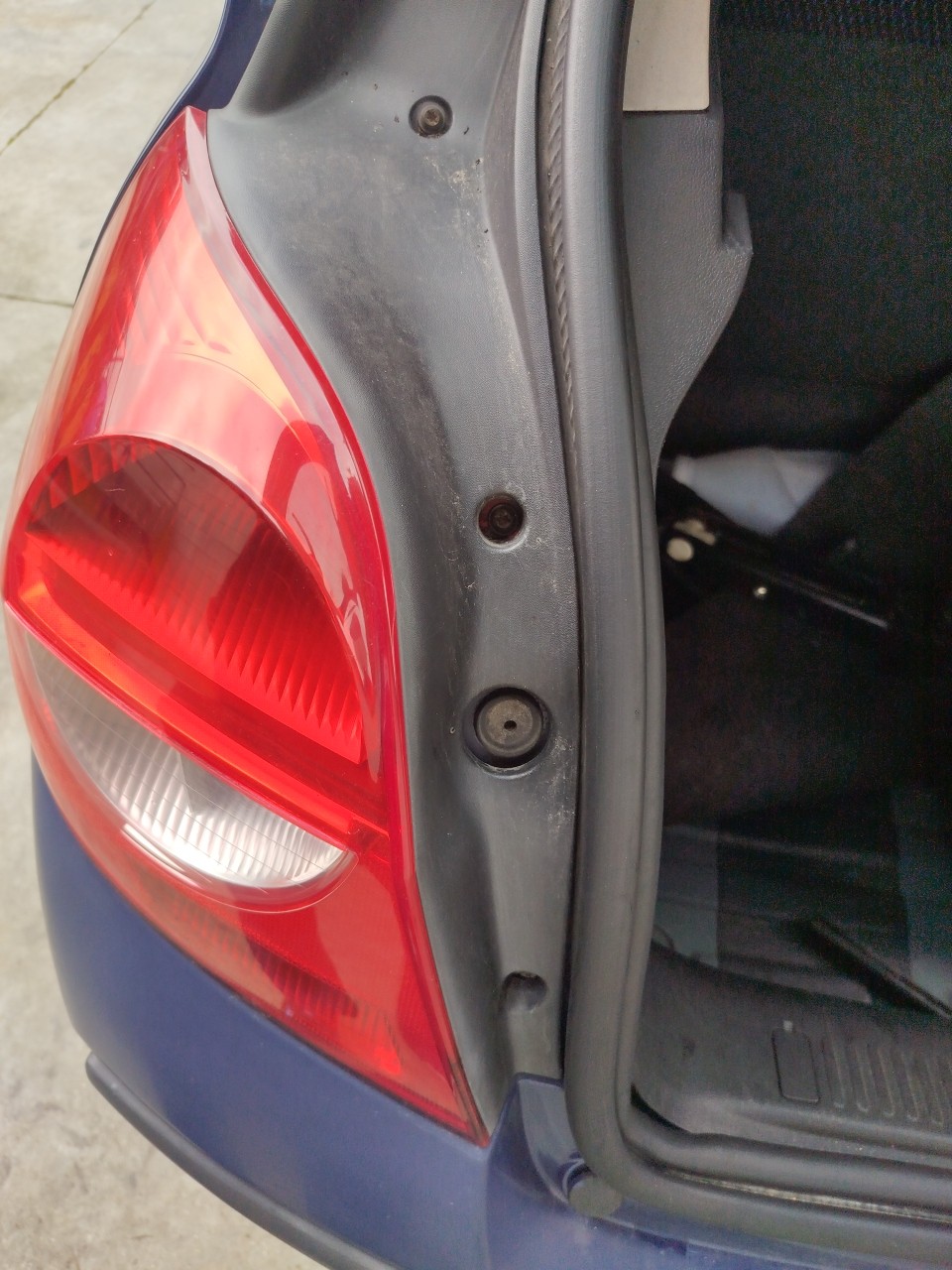 Feu arrière Gauche RENAULT Clio III (BR0/1, CR0/1) Imagem-1