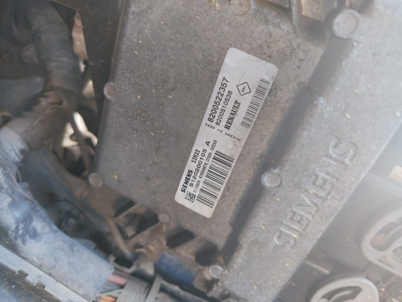 Engine control unit / ECU RENAULT Clio III (BR0/1, CR0/1) Imagem-1