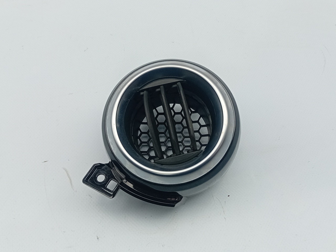 Diffuser / air vent NISSAN Micra V (K14) Imagem-1