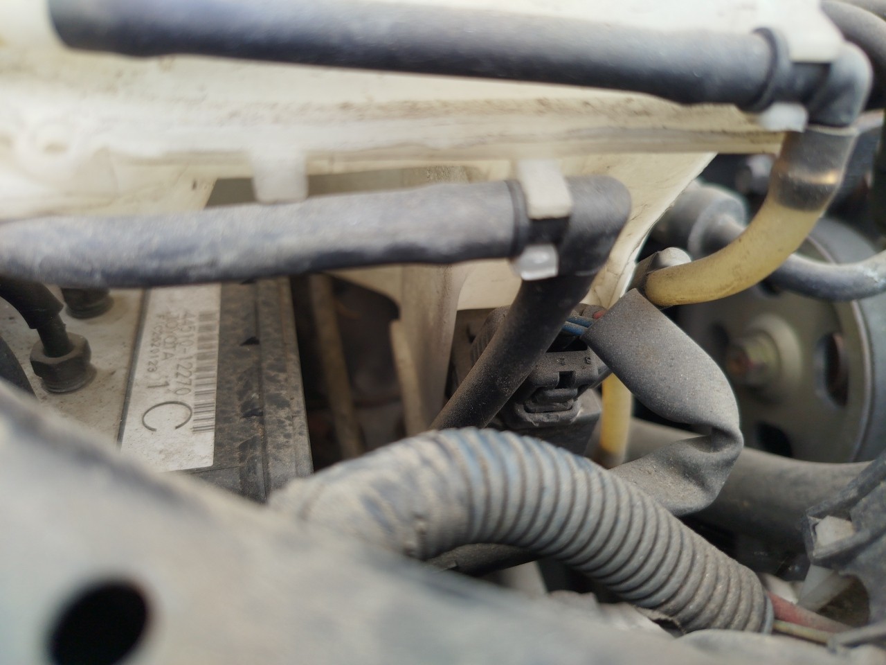 Calculateur ABS TOYOTA Corolla Sedan (_E11_) Imagem-1