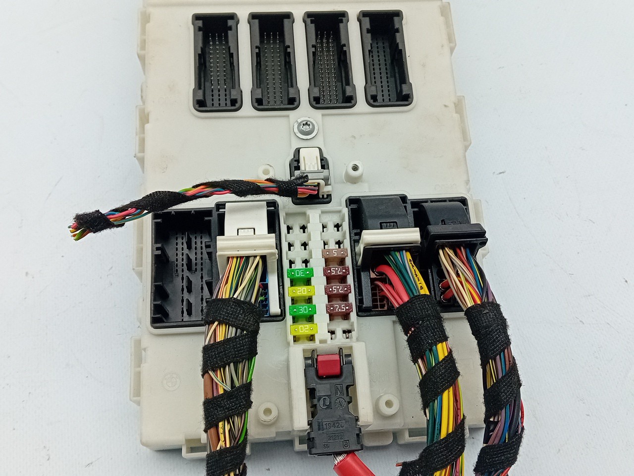 Boîte de fusibles / SAM / BSI BMW 1 (F20) Imagem-1