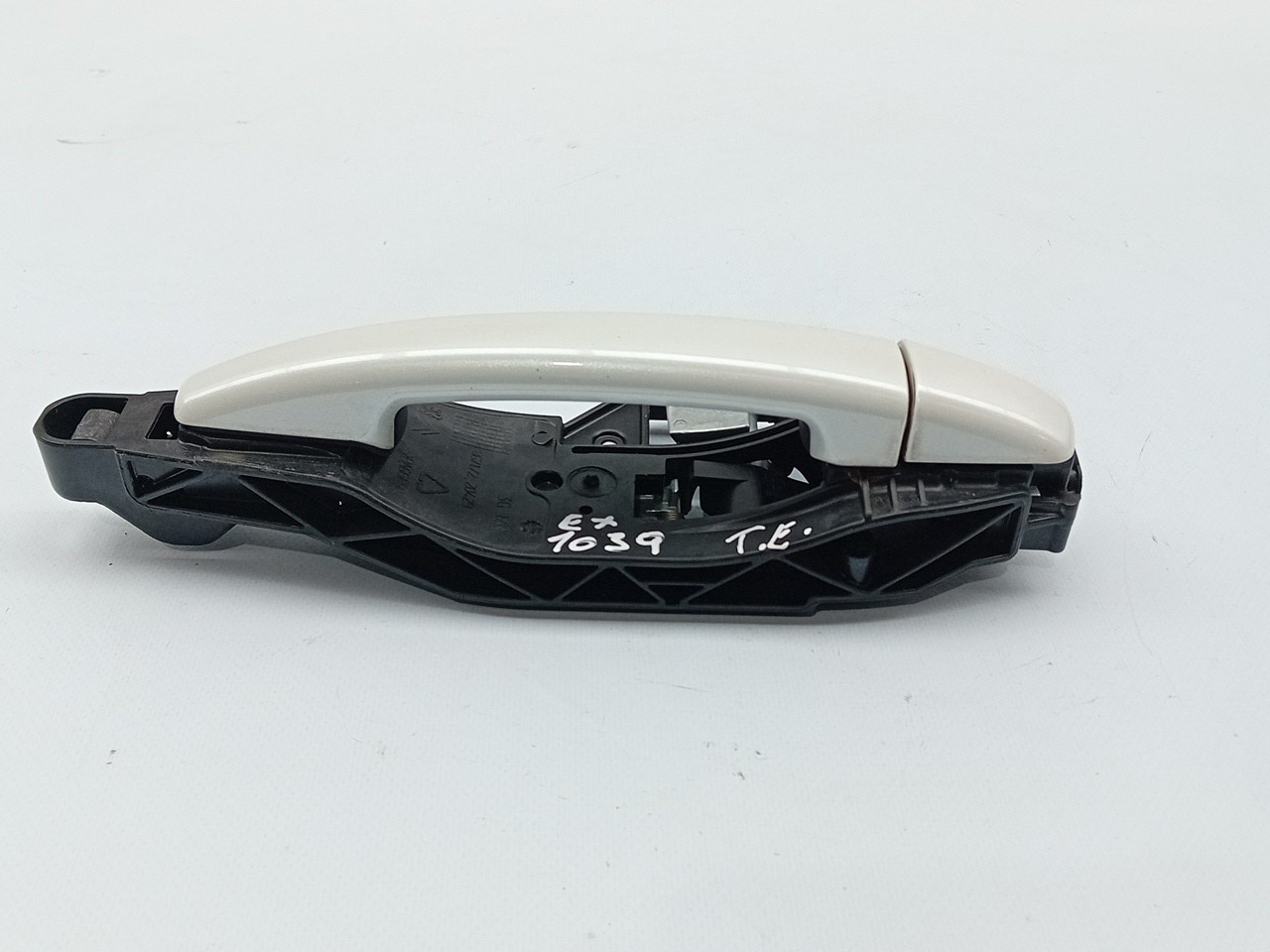 Poignée intérieure de porte arrière gauche PEUGEOT 2008 I (CU_) Imagem-1