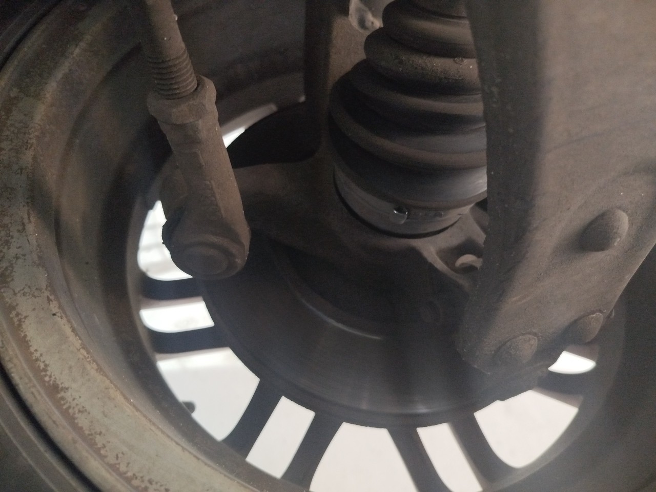 Left front steering knuckle