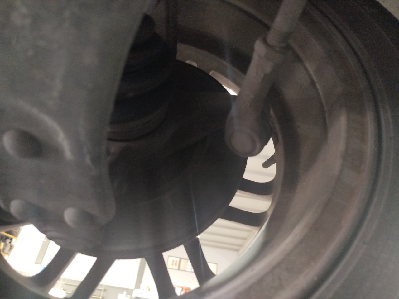 Right front steering knuckle