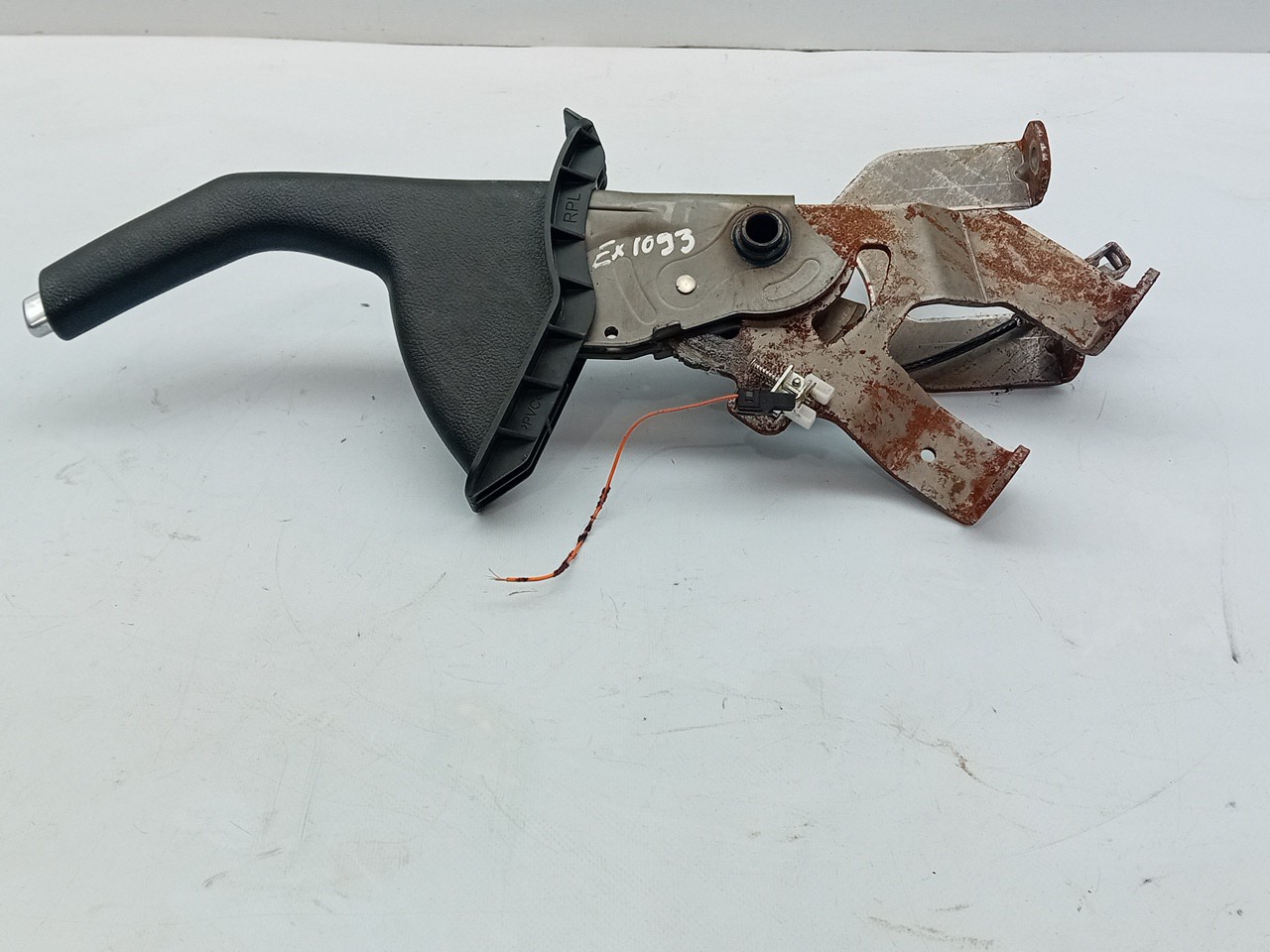 Hand brake / parking brake KIA Carens IV Imagem-2