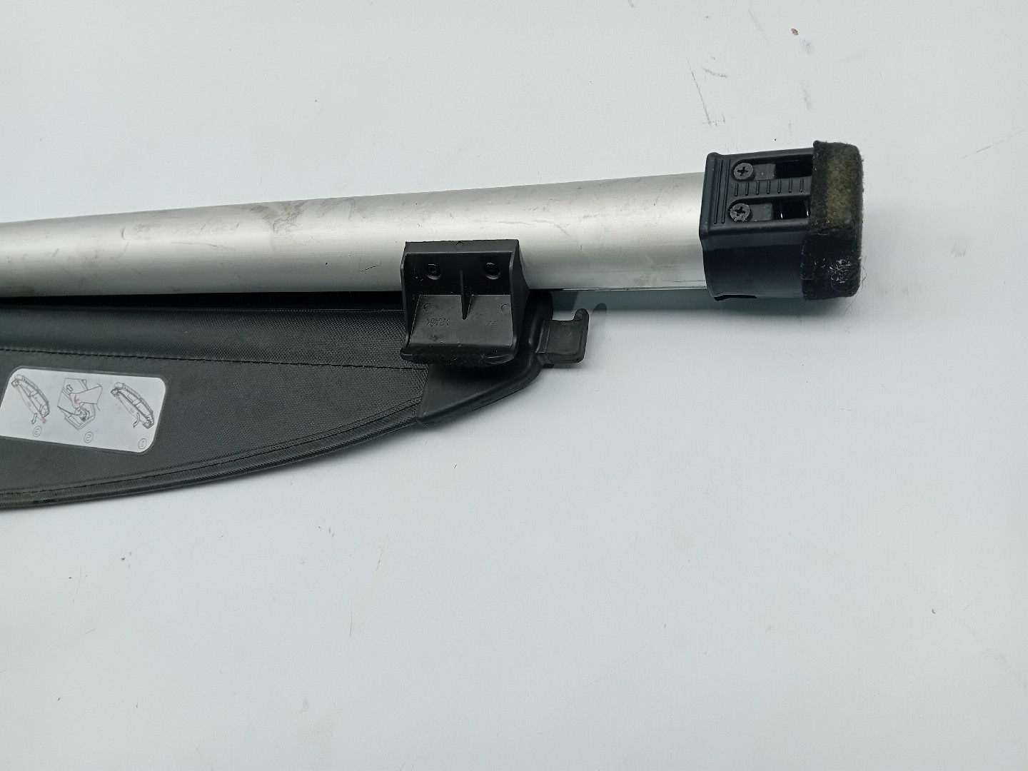 Rear Parcel shelf / trunk cover KIA Carens IV Imagem-1