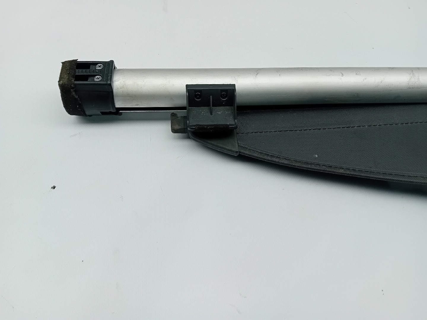 Rear Parcel shelf / trunk cover KIA Carens IV Imagem-2