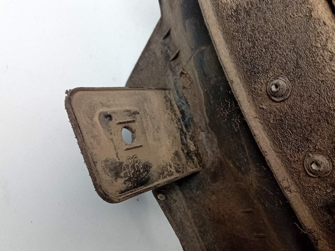 Rear wheel arch right KIA Carens IV Imagem-3