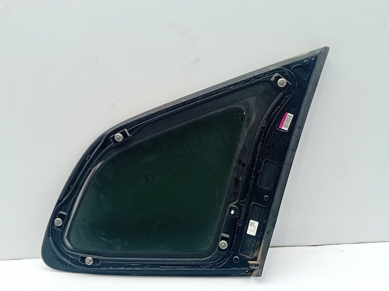 Left rear quarter glass KIA Carens IV Imagem-1
