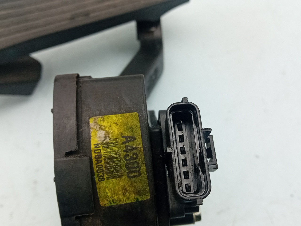 Pedal acelerador KIA Carens IV Imagem-4