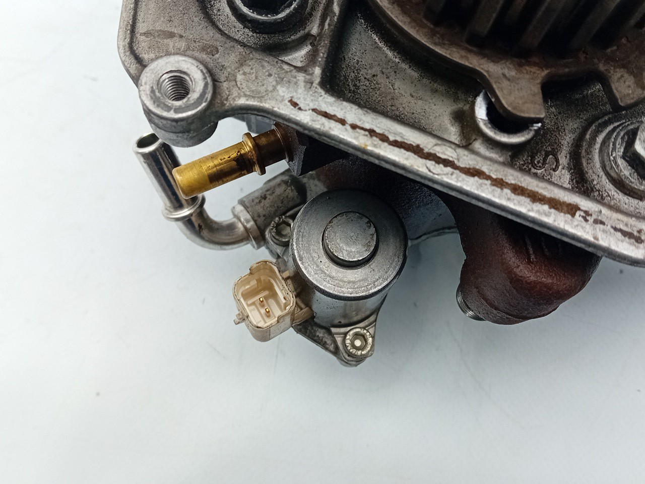 Pompe d'injection FORD Focus III Imagem-3