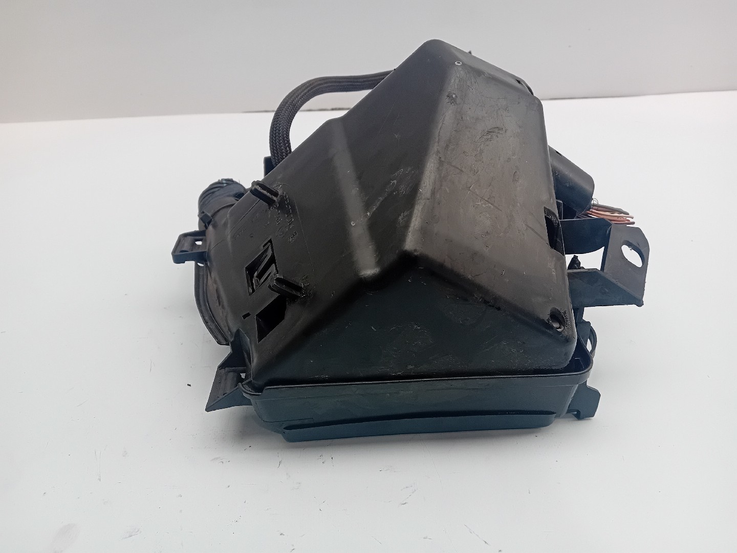 Fuse box / SAM / BSI FORD Ka (RU8) Imagem-1