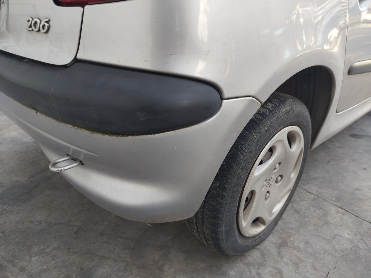 Rear Bumper PEUGEOT 206 (2A/C) Imagem-1