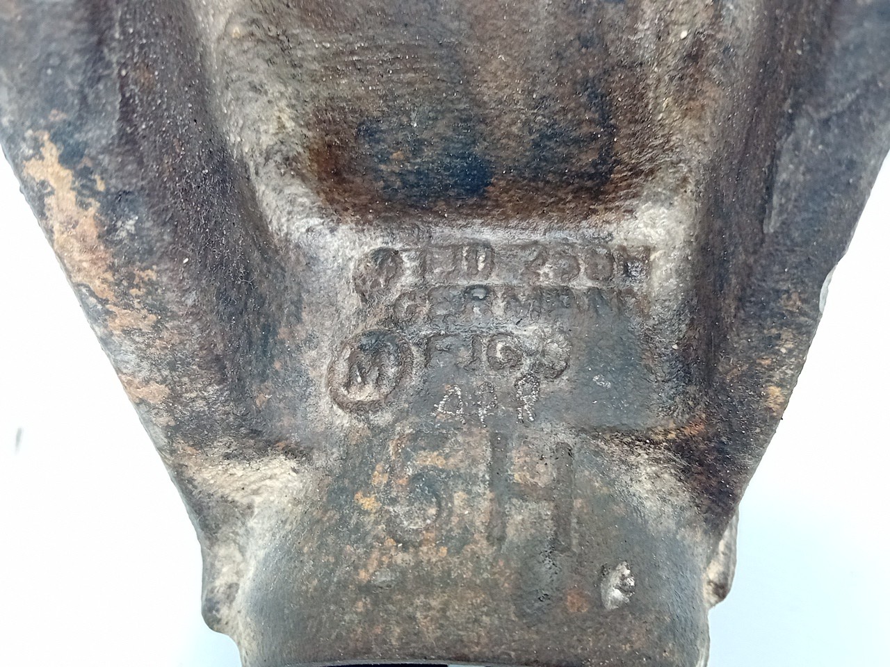 Manga de eixo frente direita VOLKSWAGEN Golf IV (1J1) Imagem-2