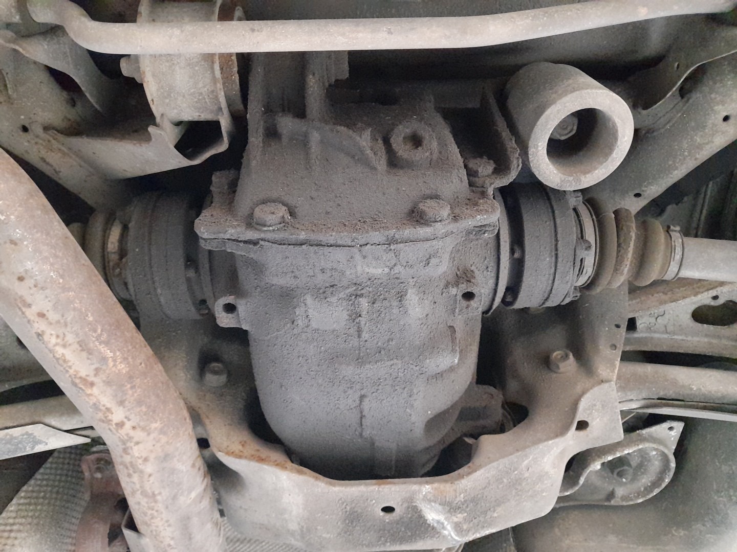 Front differential