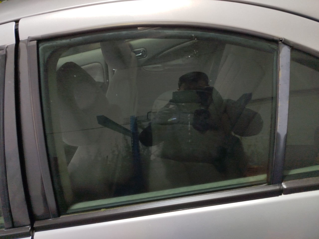 Left rear door glass