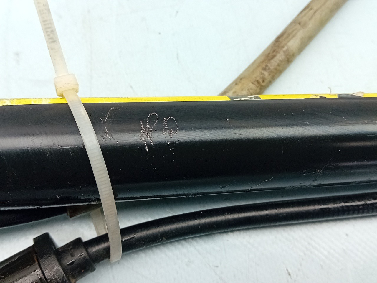 Prétensionneur de ceinture avant Droite OPEL Corsa B Imagem-2