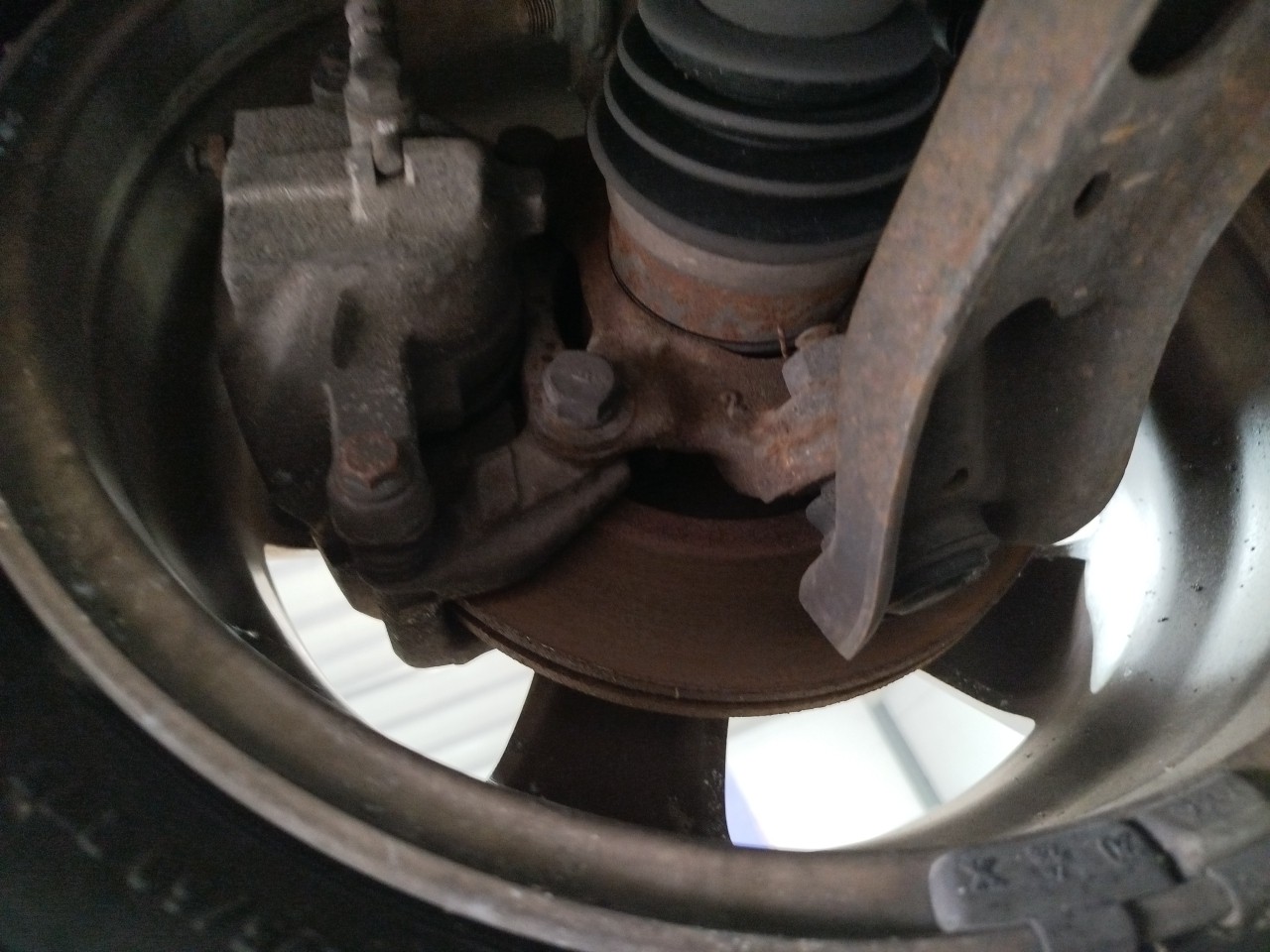 Right front steering knuckle