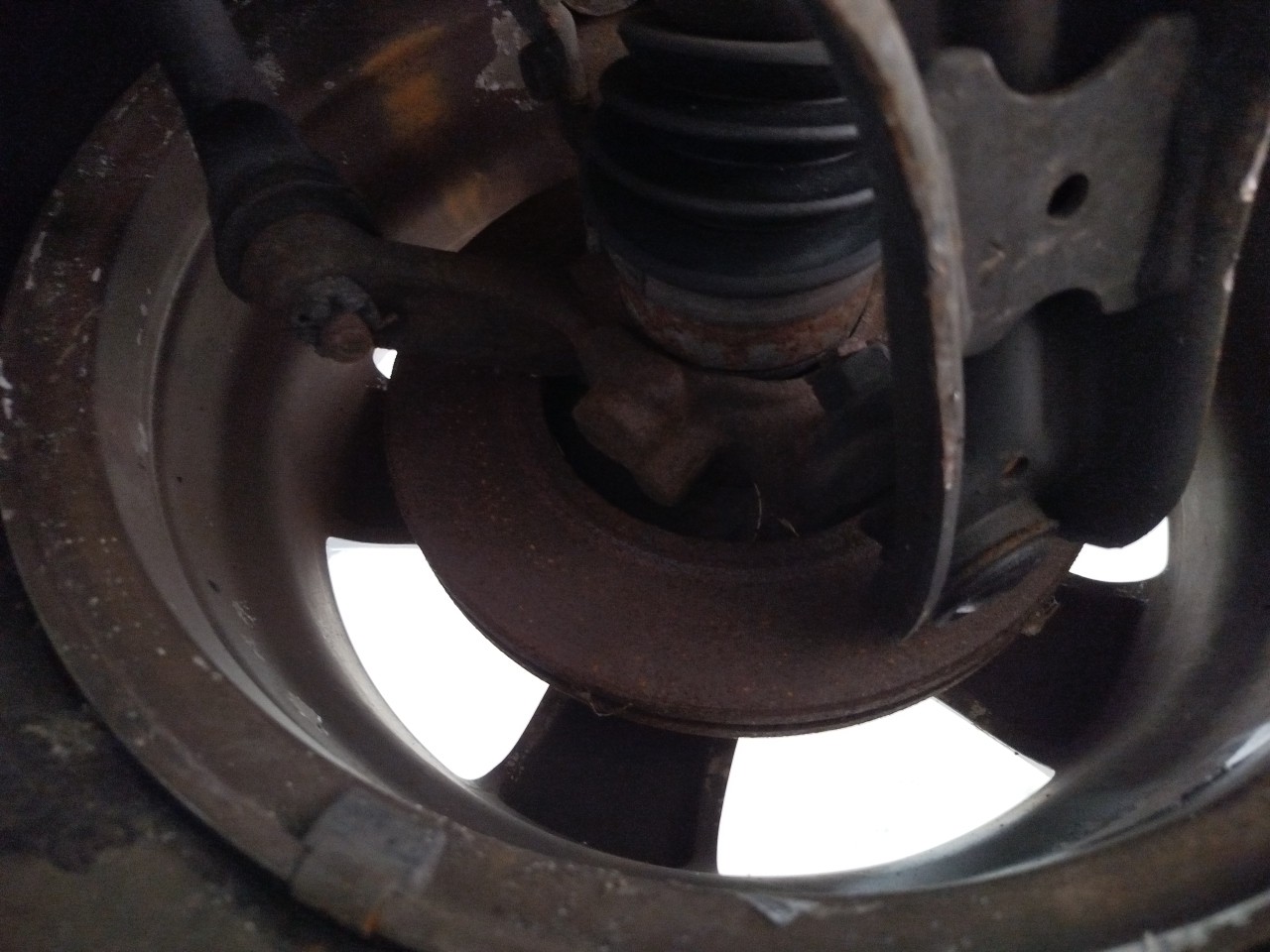 Left front steering knuckle