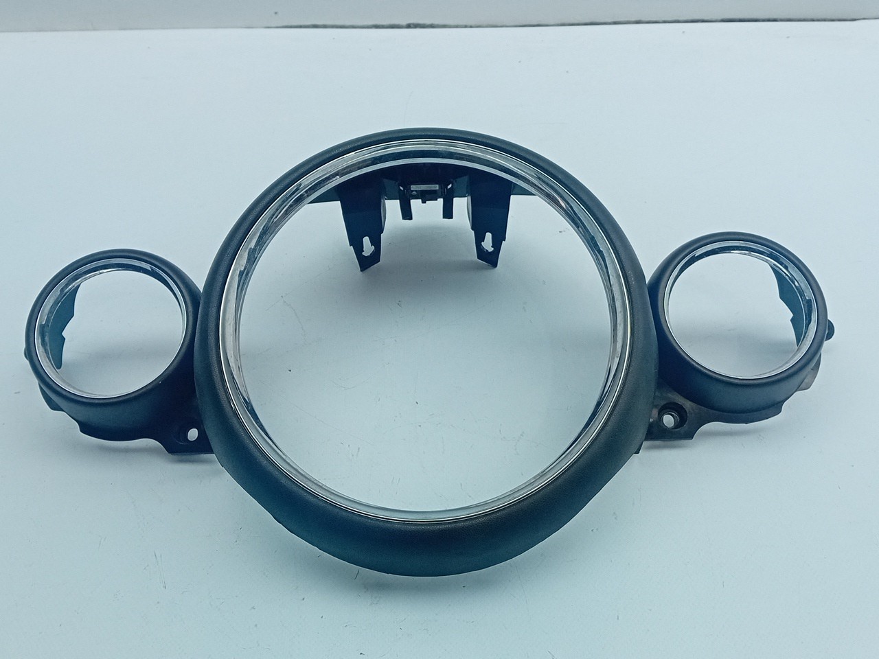 Dashboard trim