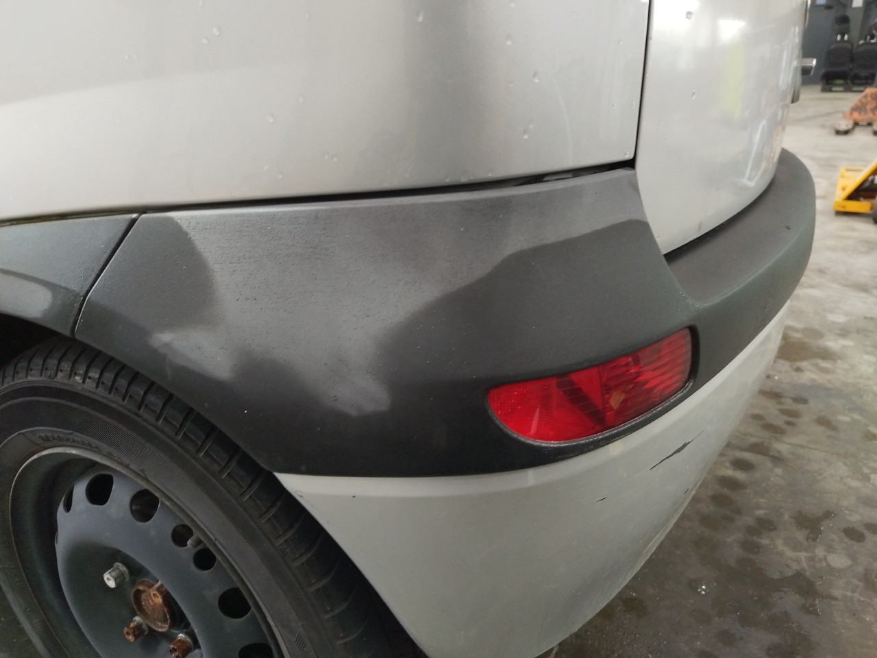 Pára-choques trás OPEL Corsa C Imagem-2
