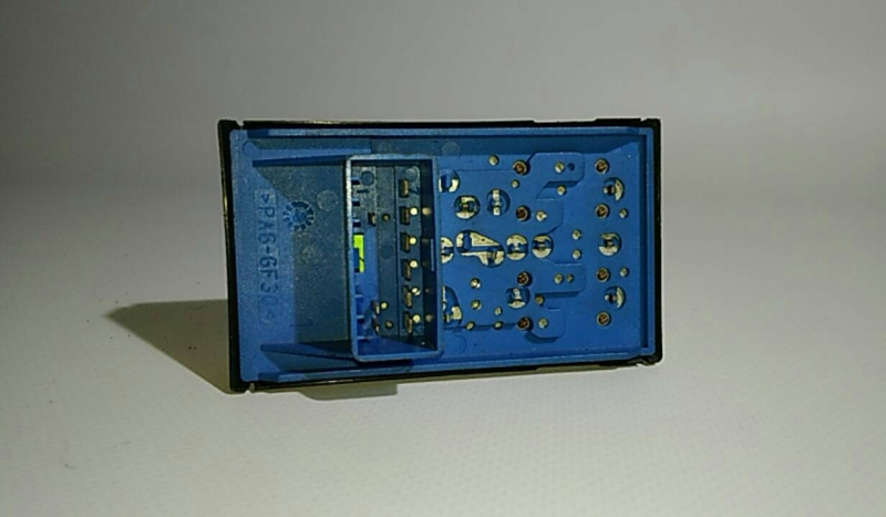 Comando / botão / interruptor vidros frente esquerdo SUZUKI Swift III (MZ, EZ) Imagem-1