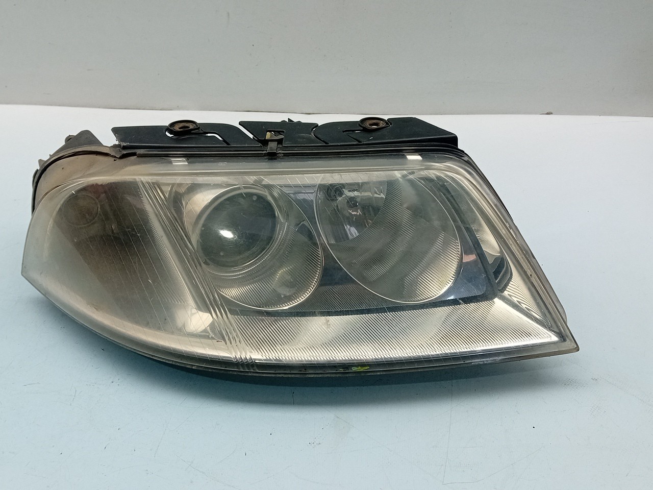 Right Headlight VOLKSWAGEN Passat Variant (3B6) Imagem-1