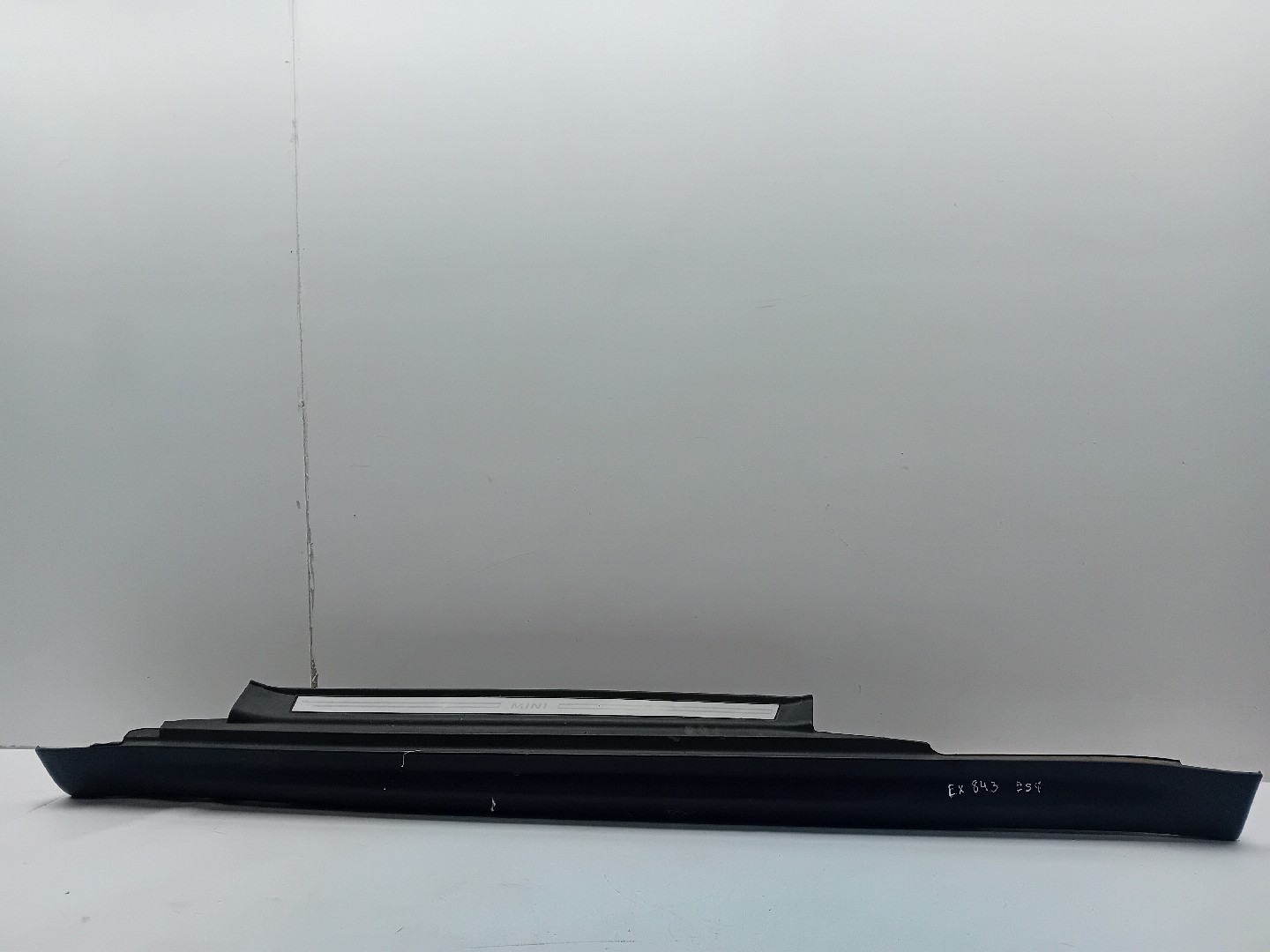 Left side sill